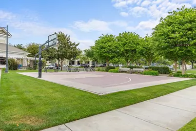 2053 Shady Oak Street, Manteca, CA 95336 - Photo 28