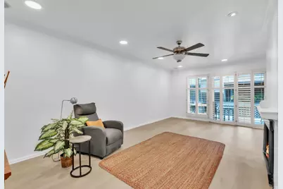 2476 Larkspur Lane #169, Sacramento, CA 95825 - Photo 4