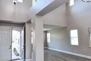 451 Hawkcrest Cir, Sacramento, CA 95835 - Photo 8