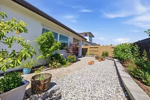 6911 Saratoga Estates Dr, El Dorado Hills, CA 95762 - Photo 30