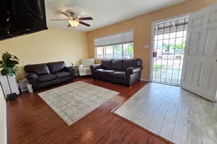 5920 79th St, Sacramento, CA 95824 - Photo 2