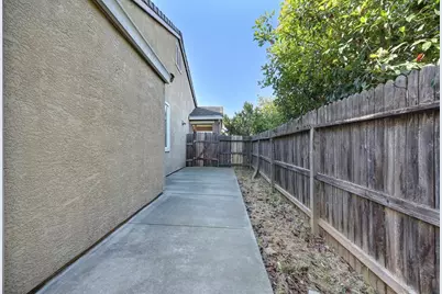 1379 Jacoby Creek Court, Plumas Lake, CA 95961 - Photo 46