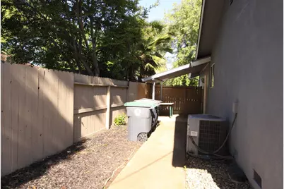 10492 Georgetown Drive, Rancho Cordova, CA 95670 - Photo 32
