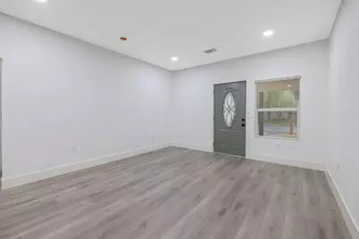 524 S 6th Street, Kerman, CA 93630 - Photo 6