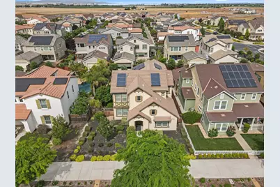 2341 Ellis Town Drive, Tracy, CA 95377 - Photo 4