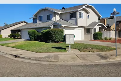 390 Elgin Avenue, Lodi, CA 95240 - Photo 1