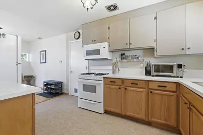 1437 W Elm Street, Lodi, CA 95242 - Photo 14