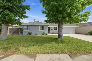 1437 W Elm St, Lodi, CA 95242 - Photo 2