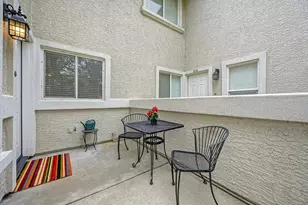 608 Shasta Oaks Cir, Roseville, CA 95678 - Photo 2