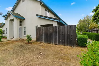 829 Grizzly Mesa Court, Galt, CA 95632 - Photo 32