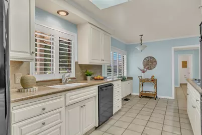 1071 W Monterey Avenue, Stockton, CA 95204 - Photo 12