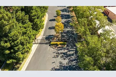 7523 Sunfaire Lane, Sacramento, CA 95828 - Photo 38