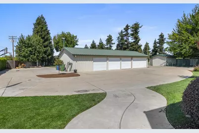 8300 Jantzen Road, Modesto, CA 95357 - Photo 4