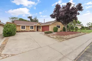 1421 Oakmont Dr, Roseville, CA 95661 - Photo 40