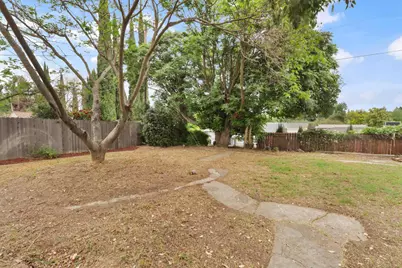 1421 Oakmont Drive, Roseville, CA 95661 - Photo 32