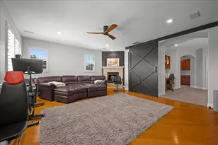 6905 Arianna Ct, Elk Grove, CA 95757 - Photo 38