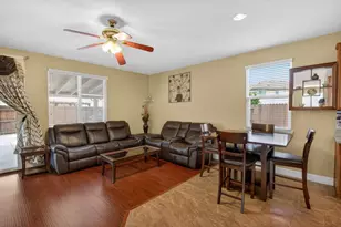 8850 Black Marlin Ct, Sacramento, CA 95828 - Photo 16