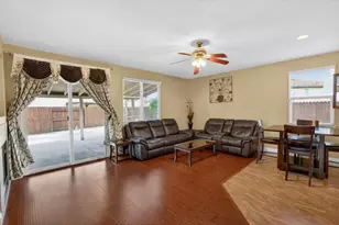 8850 Black Marlin Ct, Sacramento, CA 95828 - Photo 14