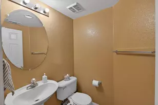 8850 Black Marlin Ct, Sacramento, CA 95828 - Photo 30