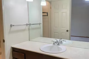 2200 Woodside Ln, Sacramento, CA 95825 - Photo 8