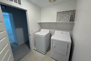 8524 Anker Wy, Elk Grove, CA 95757 - Photo 32