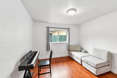 8751 Torrey Way, Elk Grove, CA 95624 - Photo 16