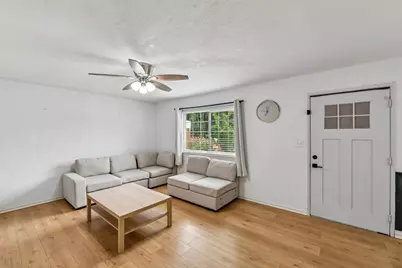 8751 Torrey Way, Elk Grove, CA 95624 - Photo 4