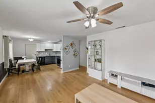 8751 Torrey Way, Elk Grove, CA 95624 - Photo 6