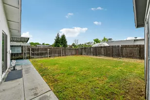 8751 Torrey Way, Elk Grove, CA 95624 - Photo 30