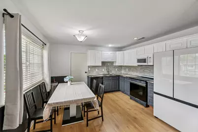 8751 Torrey Way, Elk Grove, CA 95624 - Photo 8