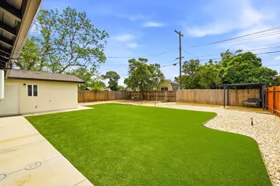 654 Alamos Avenue, Sacramento, CA 95815 - Photo 22