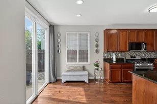 10052 Wexted Way, Elk Grove, CA 95757 - Photo 12