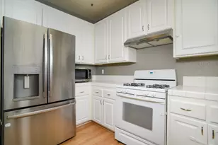 7311 Yorktown Pl, Sacramento, CA 95842 - Photo 8