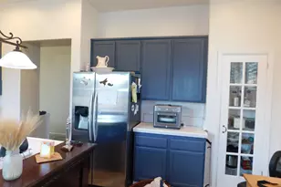10811 Lava Bed Ln, Stockton, CA 95209 - Photo 8