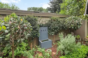 2304 American River Dr, Sacramento, CA 95825 - Photo 30