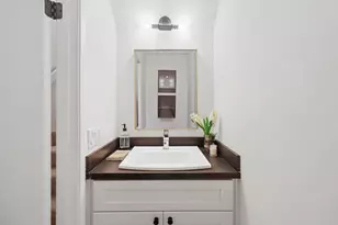 2304 American River Dr, Sacramento, CA 95825 - Photo 14