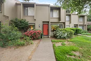 2304 American River Dr, Sacramento, CA 95825 - Photo 34