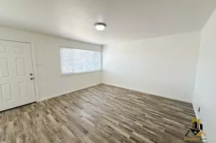 7145 Bacchini Ave, Sacramento, CA 95828 - Photo 2