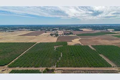 10464 E Herndon Avenue, Clovis, CA 93619 - Photo 44