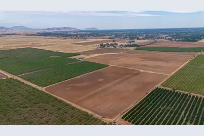 10464 E Herndon Avenue, Clovis, CA 93619 - Photo 46