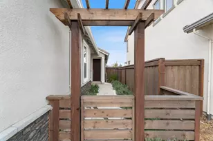 8333 Kyler Rd, Elk Grove, CA 95757 - Photo 10