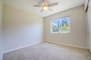 8329 New Hills Ct, Sacramento, CA 95828 - Photo 18