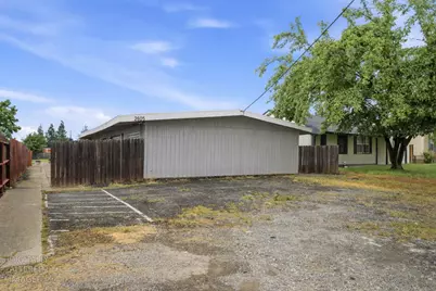 2605 Albatross Way, Sacramento, CA 95815 - Photo 2