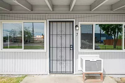 2605 Albatross Way, Sacramento, CA 95815 - Photo 14