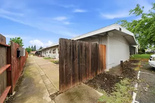 2605 Albatross Wy, Sacramento, CA 95815 - Photo 6