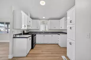 402 Colin Kelly Dr, Roseville, CA 95747 - Photo 12