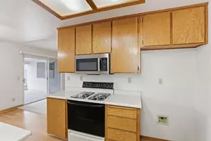 7317 Sunleaf Ln, Sacramento, CA 95828 - Photo 12