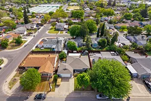 4921 McGlashan St, Sacramento, CA 95820 - Photo 26