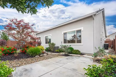 9024 Orlov Way, Roseville, CA 95747 - Photo 32