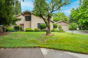 231 Portinao Cir, Sacramento, CA 95831 - Photo 2